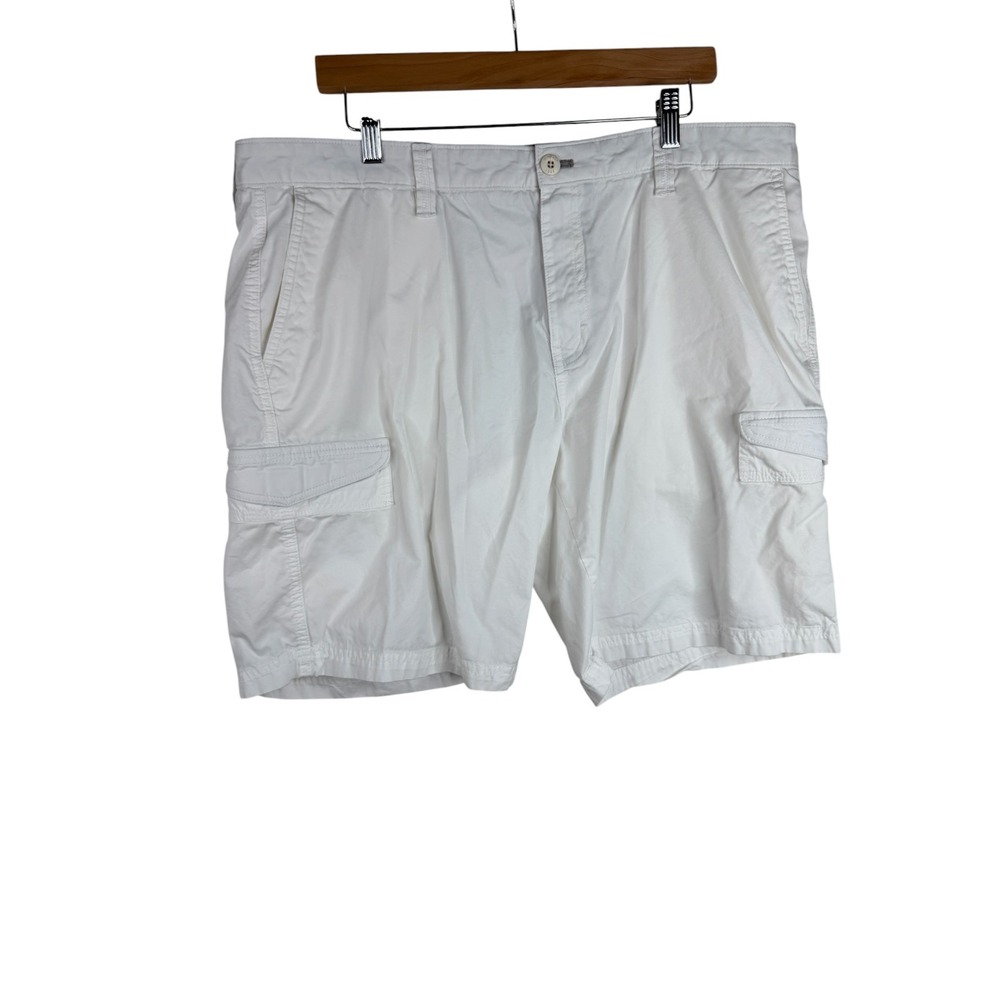 Weatherproof Mensโ Shorts size 40 White